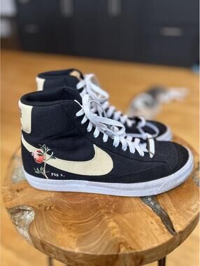 Nike Blazer Mid 77 Pomegranate CI1166-001 Size US 6